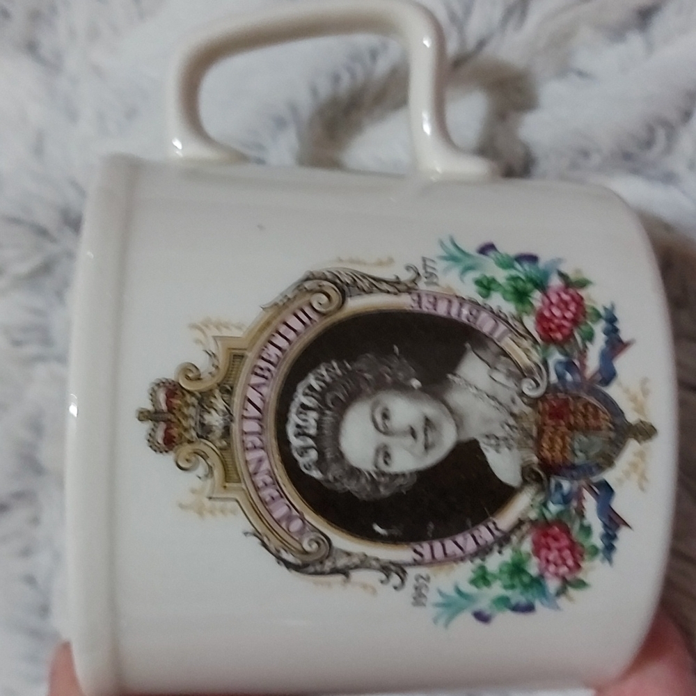 The Queen's Silver Jubilee Mug